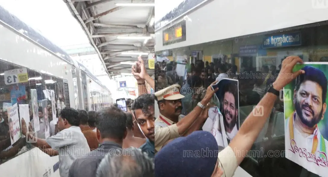 Posters thanking Congress MP on Vande Bharat Express | Photo: Biju Varghese, Mathrubhumi