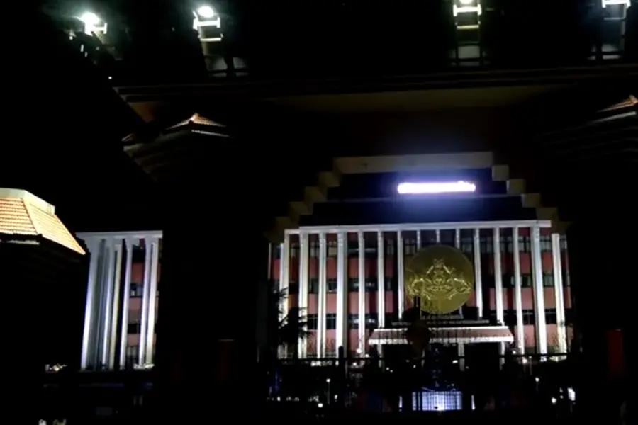 Lights off: Kerala Assembly joins global Earth Hour movement | WATCH