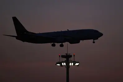 Delhi Airport warns of flight delays from April 26–May 4 due to runway closure, wind shift