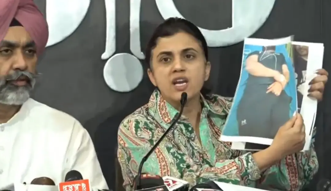 Wife of Colonel Pushpinder Singh Bath's wife Jaswinder Kaur during press meet.
