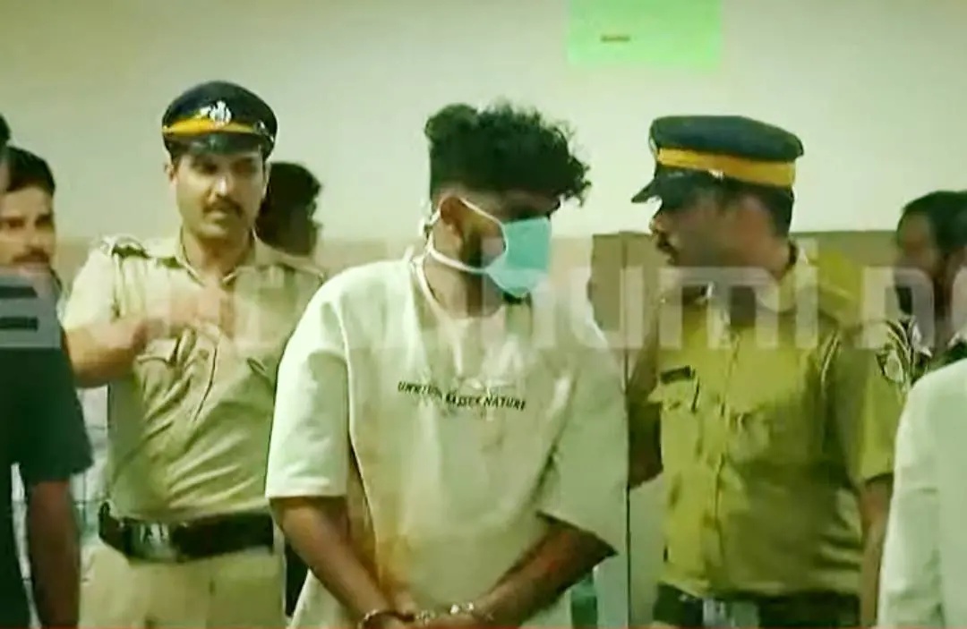 ഫായിസിനെ പോലീസ് ആശുപത്രിയിലെത്തിച്ചപ്പോള്‍
