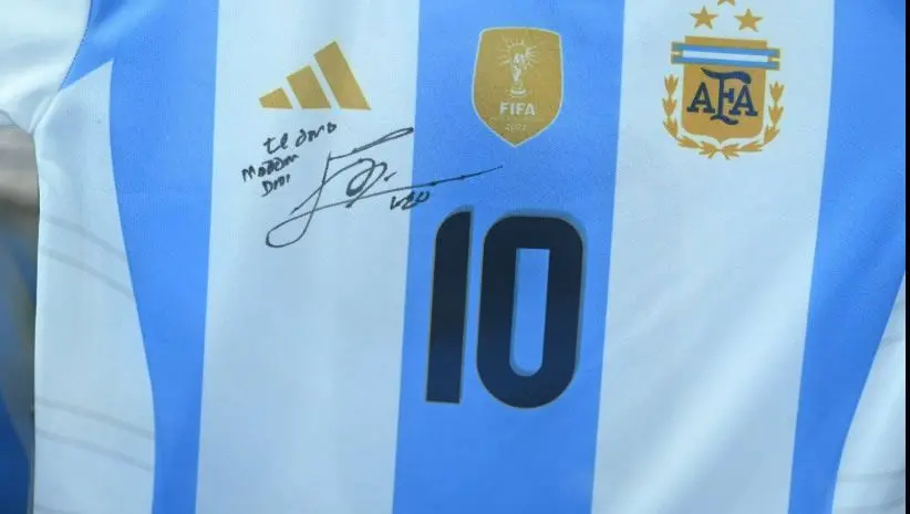 A photo of signed jersey shared by Bengal CM Mamata Banerjee