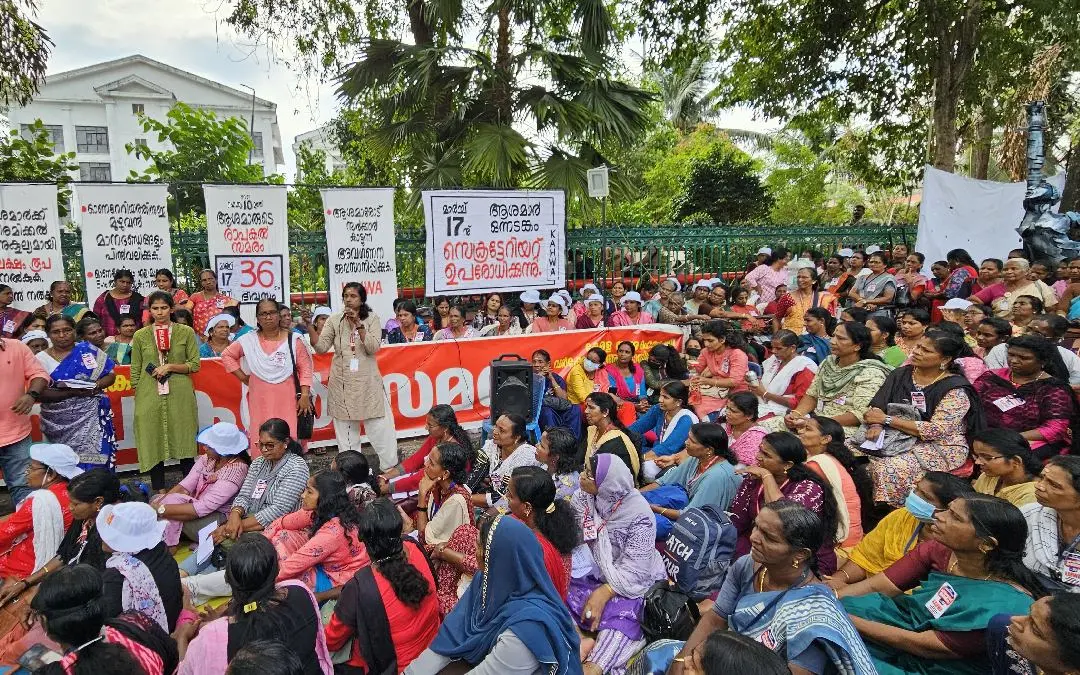 ASHA workers' strike at Kerala Secretariat on Monday.