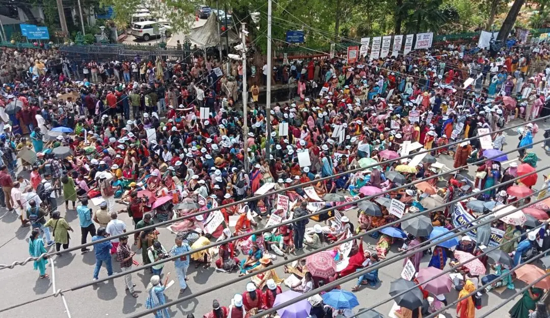 Asha workers lay siege to Kerala Secetariat on Monday | Sreekesh/Mathrubhumi