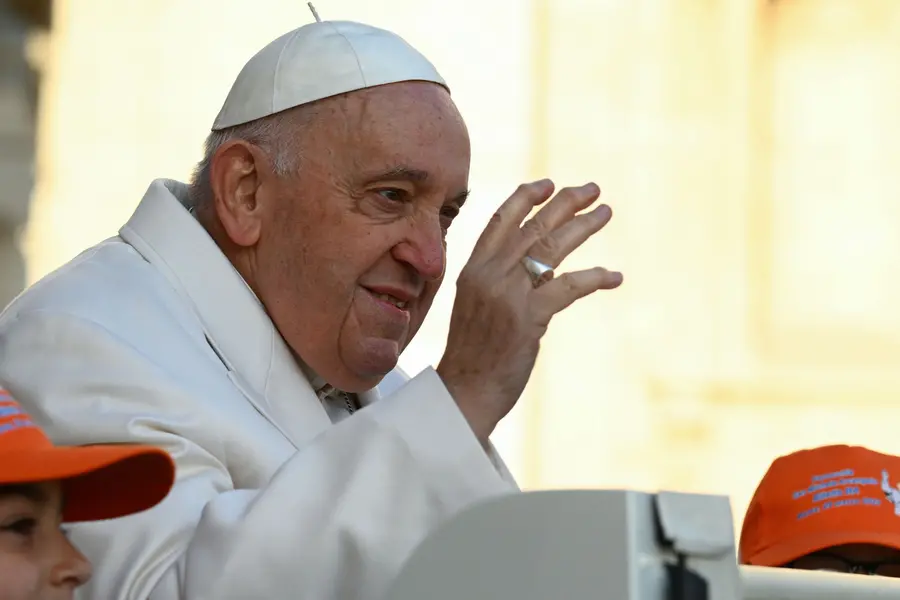 Pope Francis responding well to treatment after 3 weeks in hospital