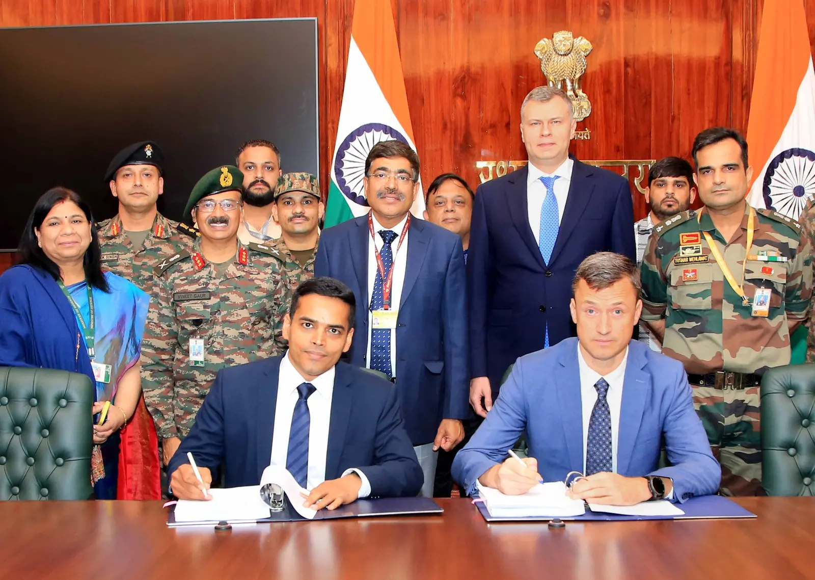 Ministry of Defence (MoD) signs a contract with. Rosoboronexport (RoE)