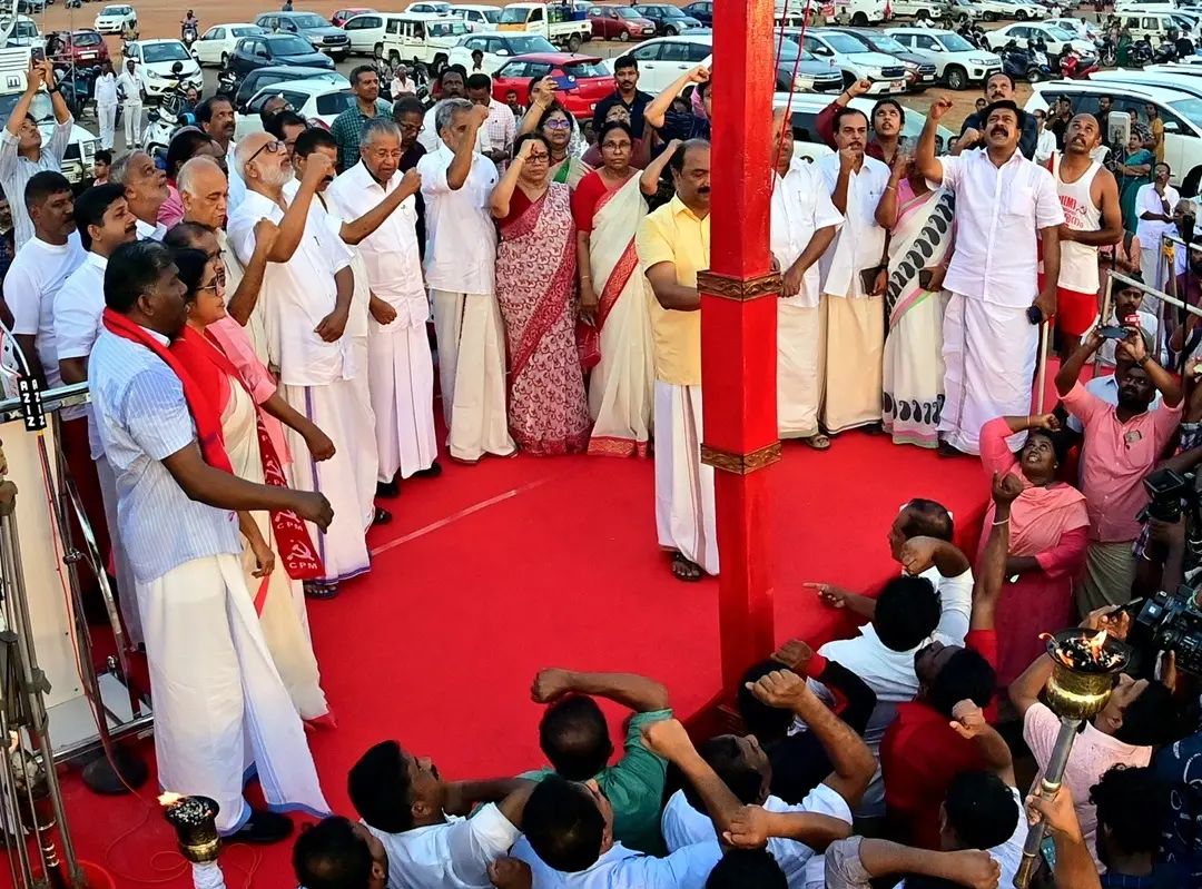 Kerala Chief Minister Pinarayi Vijayan and party leaders during the flag hoisting ceremony ahead of CPM state conference, in Kollam | Photo: PTI