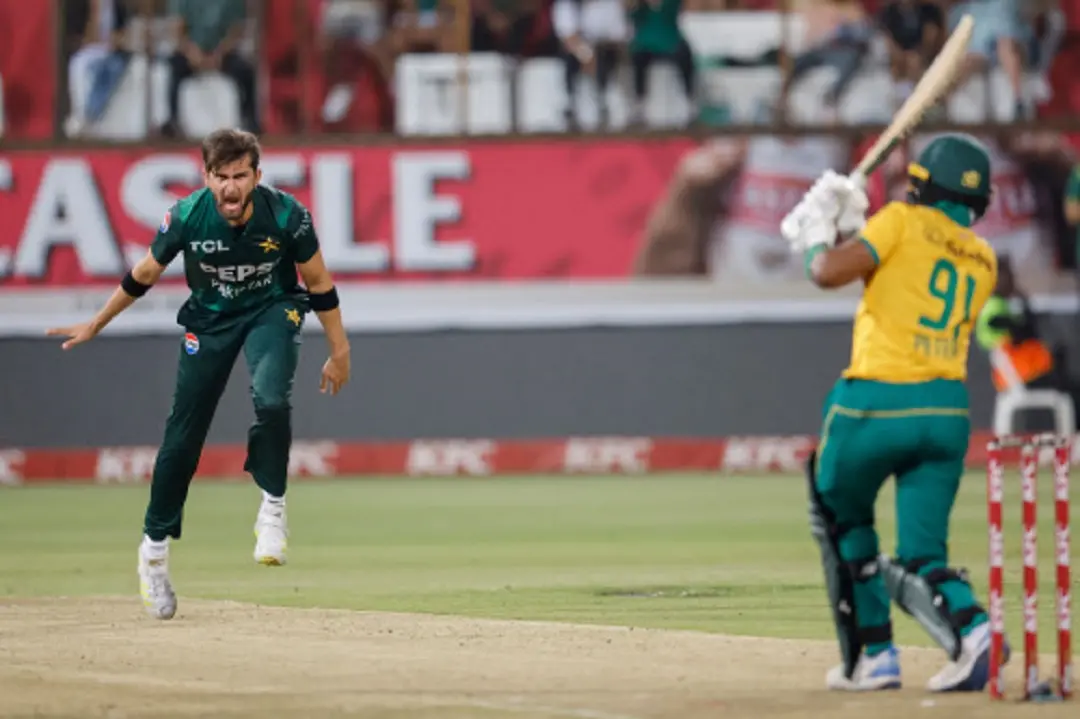 Shaheen Shah Afridi (L) successfully appeals for the dismissal of South Africa's Nqabayomzi Peter (R) during the first T20 international cricket match between South Africa and Pakistan at the Kingsmead stadium in Durban. | Photo: AFP