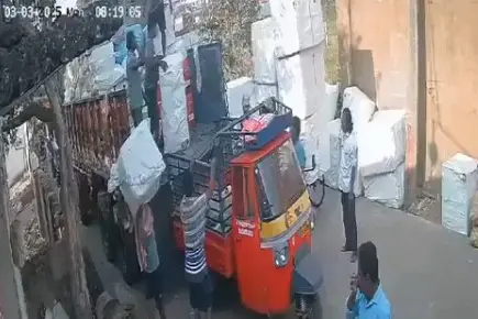 Four injured in firecracker blast at an export unit in Andhra's Kakinada