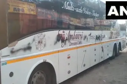 Marathi driver’s assault sparks protest: Shiv Sena (UBT) blackens Karnataka buses