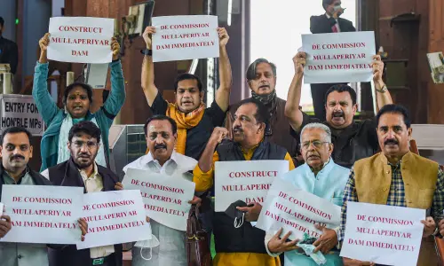 Kerala MPs stage a protest over Mullaperiyar dam issue, during the ongoing Winter Session of Parliament, in New Delhi, Thursday, Dec. 2, 2021 | Photo: PTI