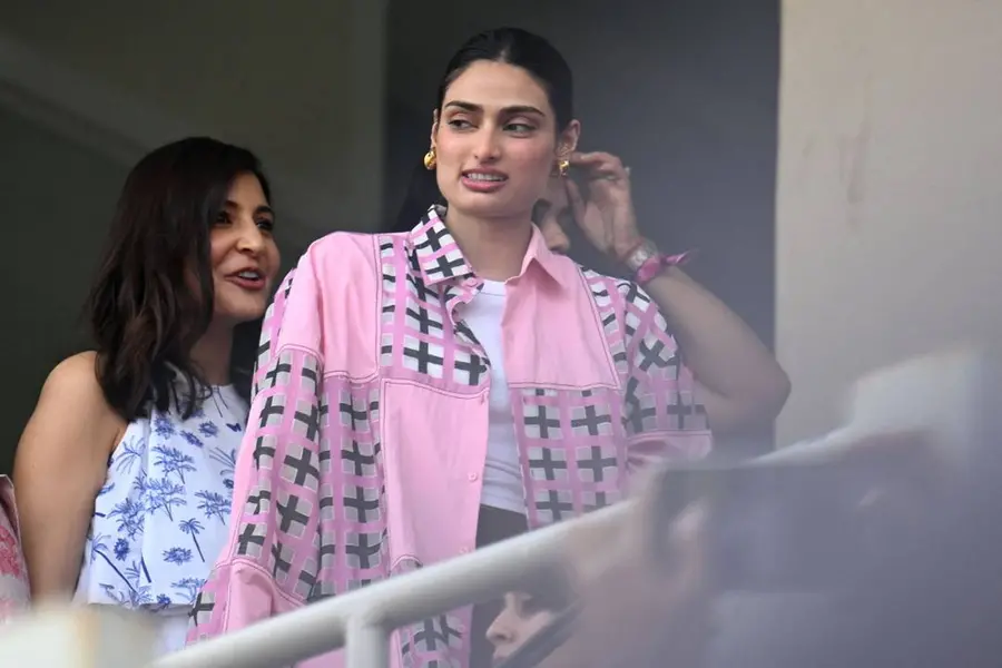'Diktat' relaxed? BCCI to allow players to stay with wives during Champions Trophy | Reports