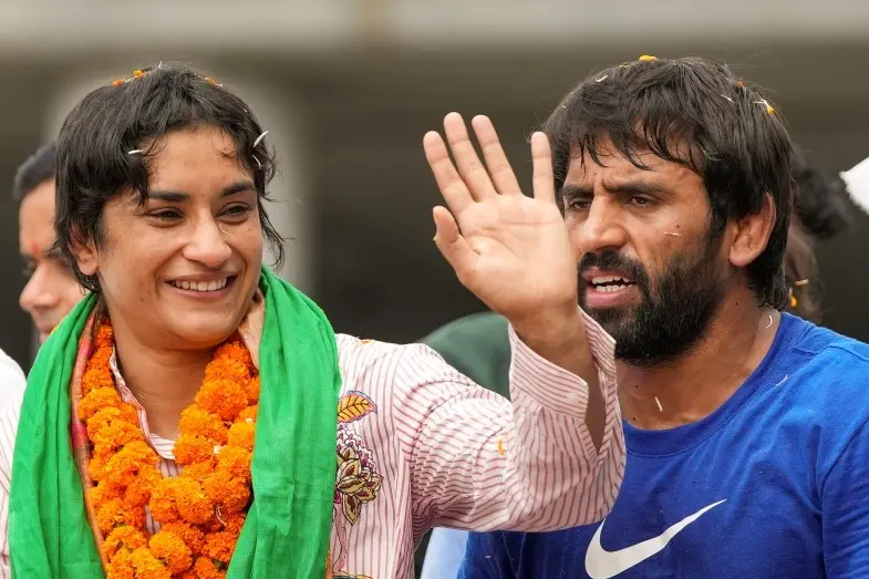 Railways approve resignations of Vinesh Phogat, Bajrang Punia ahead of elections
