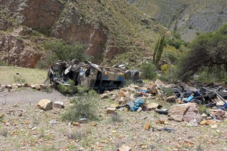 At least 30 killed after bus plunges into ravine in Bolivia