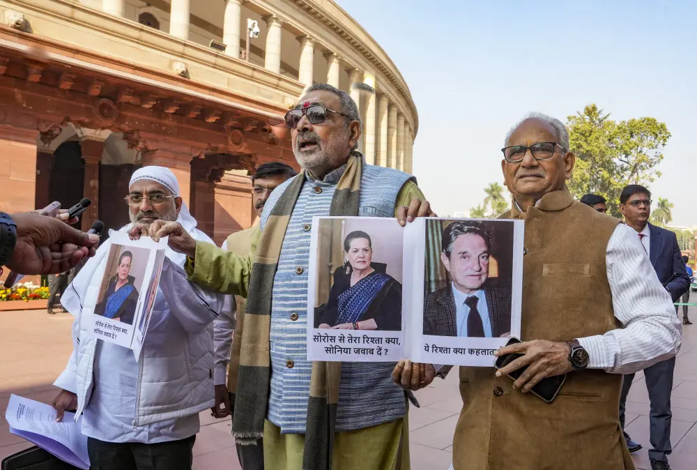 Union Minister Giriraj Singh stage a protest over Congress leader Sonia Gandhi's alleged links with an organisation funded by the George Soros Foundation | PTI