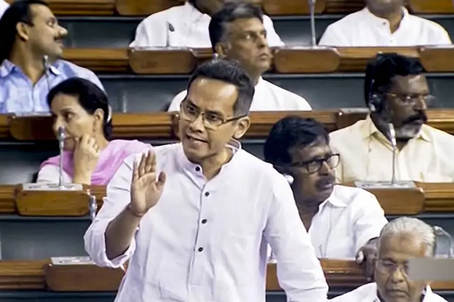 അവിശ്വാസപ്രമേയ ചർച്ചയ്ക്ക് തുടക്കം; സർക്കാരിനെതിരേ ചോദ്യങ്ങളുന്നയിച്ച് പ്രതിപക്ഷം