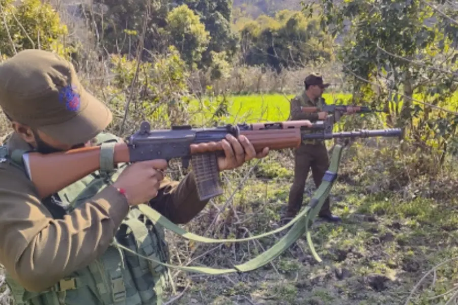 Indian army retaliates after Pakistani troops fire at post along LoC in Poonch