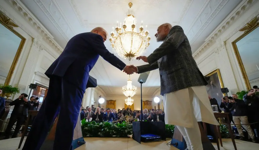 US President Donald Trump and PM Modi shake hands during a news conference in the East Room of the White House | Photo: AP