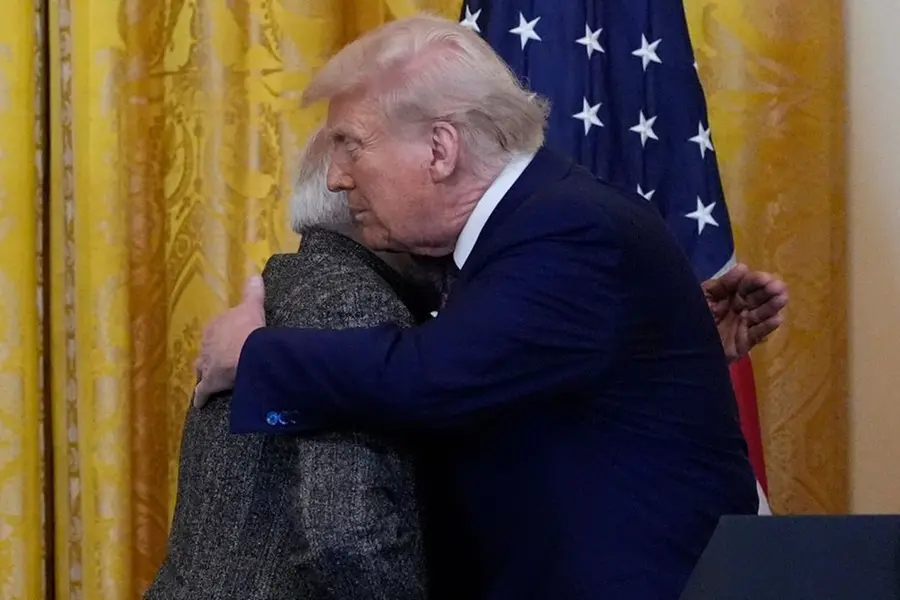 Trump offers F-35 stealth fighters to India, strengthening defence ties | WATCH