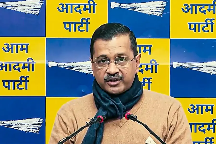 Kejriwal: From Muffler Man to Sheesh Mahal