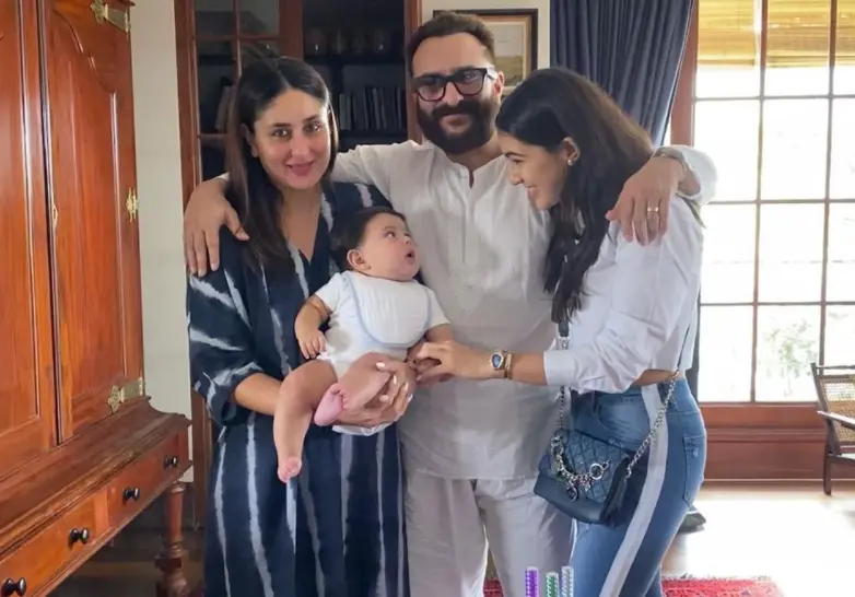 Kareena , Saif Ali Khan and Sara with baby Jeh| Photo: Instagram|saraalikhan