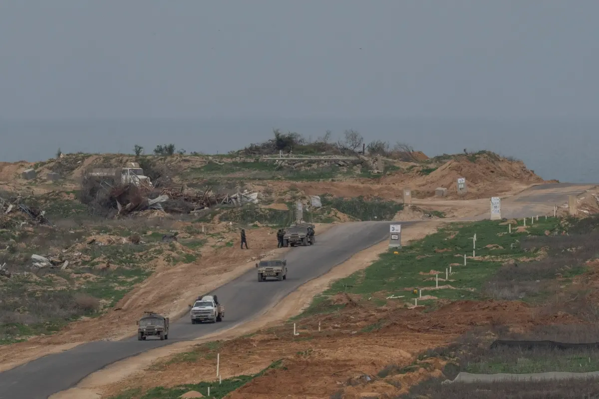 Israeli soldiers inside the northern Gaza Strip as seen from southern Israel | Photo: AP