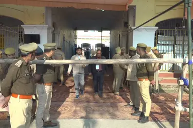 Setback for SP: BJP takes early lead in Milkipur Bypoll in UP