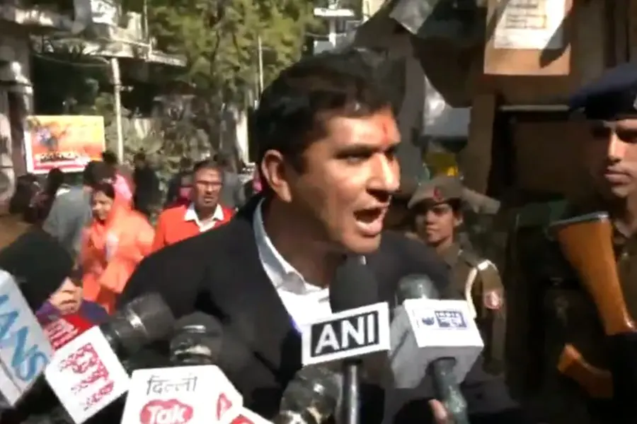 AAP's Saurabh Bharadwaj accuses Police of stopping voters in Chirag Delhi