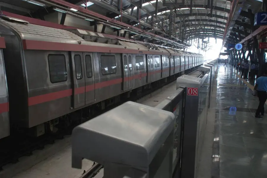 Delhi Metro prepares to introduce India's first 3-coach train corridor