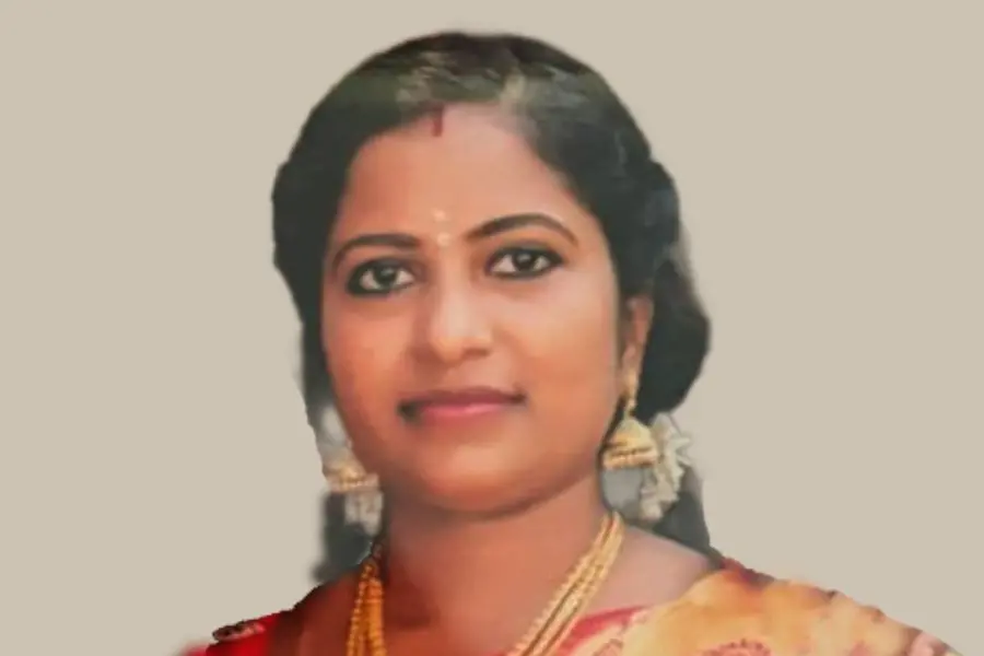 തിരുവനന്തപുരത്ത് യുവതിയെ മരിച്ചനിലയില് കണ്ടെത്തി; ചിലര് ശല്യപ്പെടുത്തിയിരുന്നതായി കുടുംബം