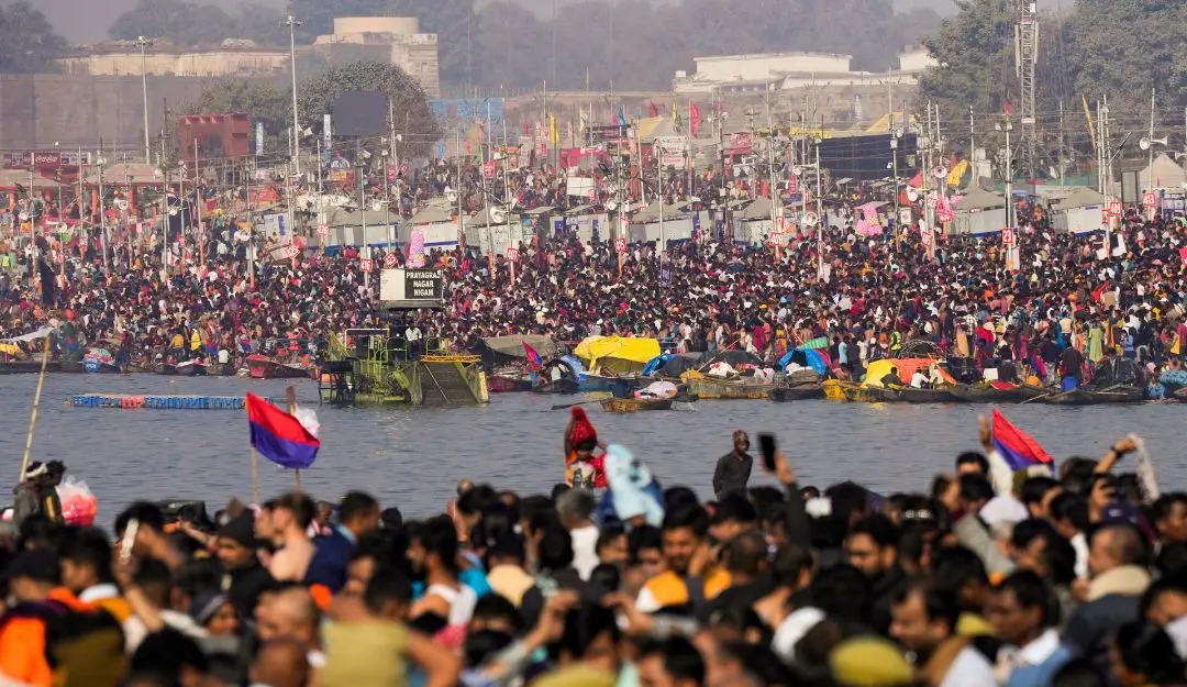 Devotees at the Sangam to take a holy dip on the occasion of 'Basant Panchami' during the ongoing Mahakumbh Mela (Photo: PTI)