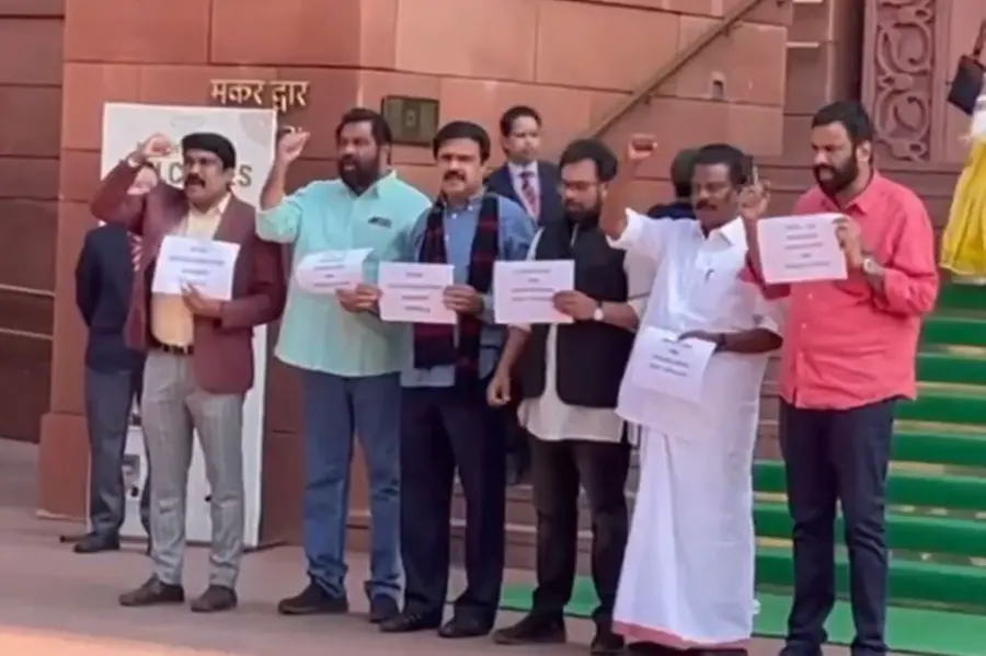Remarks by George Kurian and Suresh Gopi: Kerala MPs stage protest outside parliament