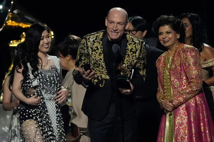 Indian-American singer Chandrika Tandon takes home first Grammy for 'Triveni'