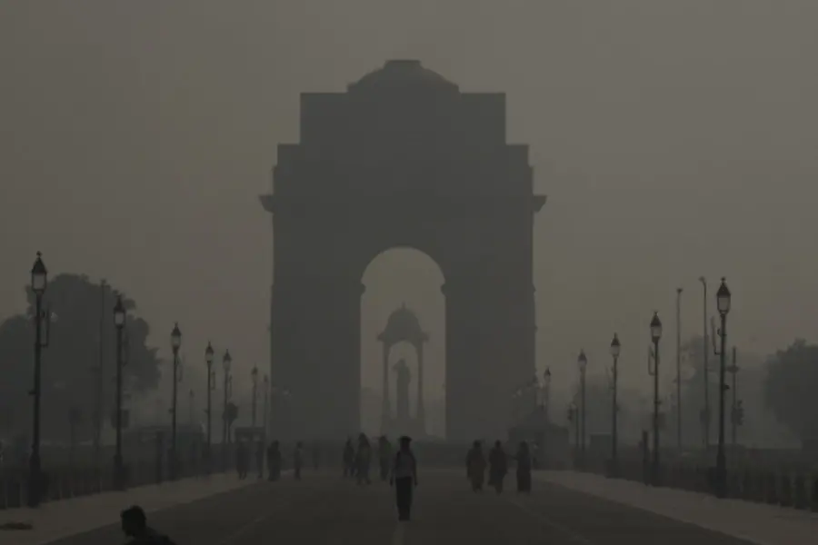 Dense fog continues to disrupt Delhi: 81 trains delayed, 15 flights diverted