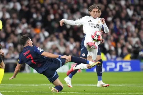 Tremors galore as big teams flounder; frantic finale of first phase of CL on Wednesday