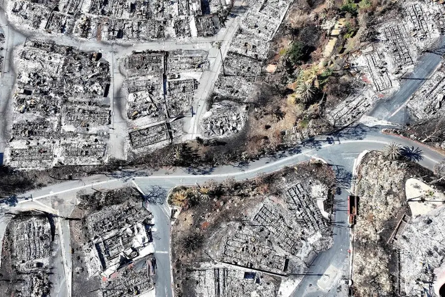 Rain helps quench wildfires in Southern California without major mudslides