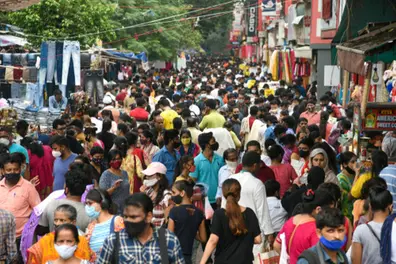 China's population declines for third consecutive year