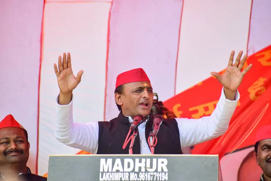 Akhilesh Yadav calls AAP stronger than Congress in Delhi, backs them for February polls