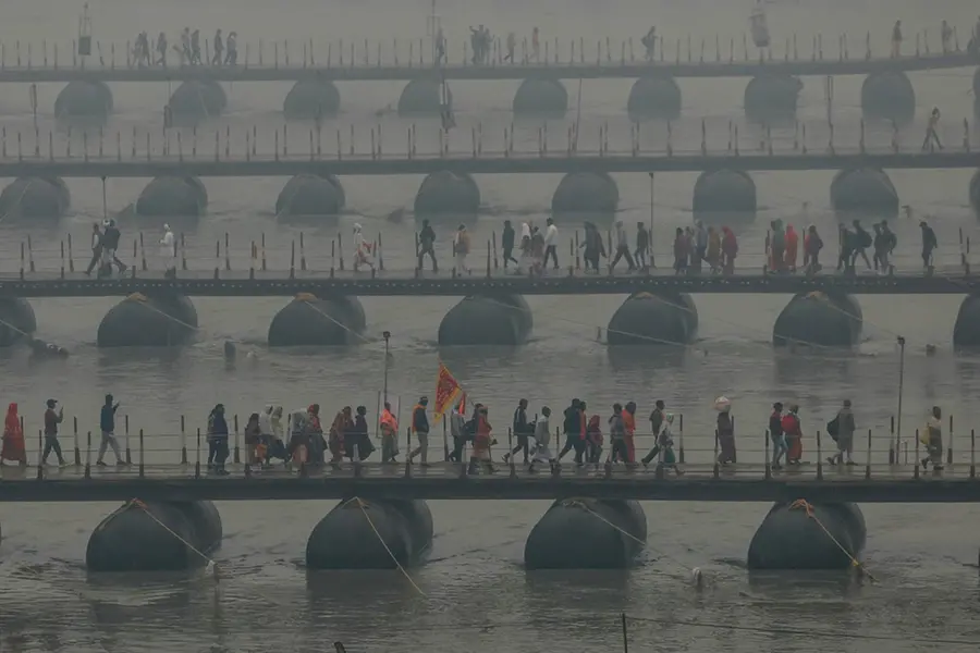 Mahakumbh Mela 2025: 50 lakh take holy dip at Sangam ahead of first bathing | VIDEO