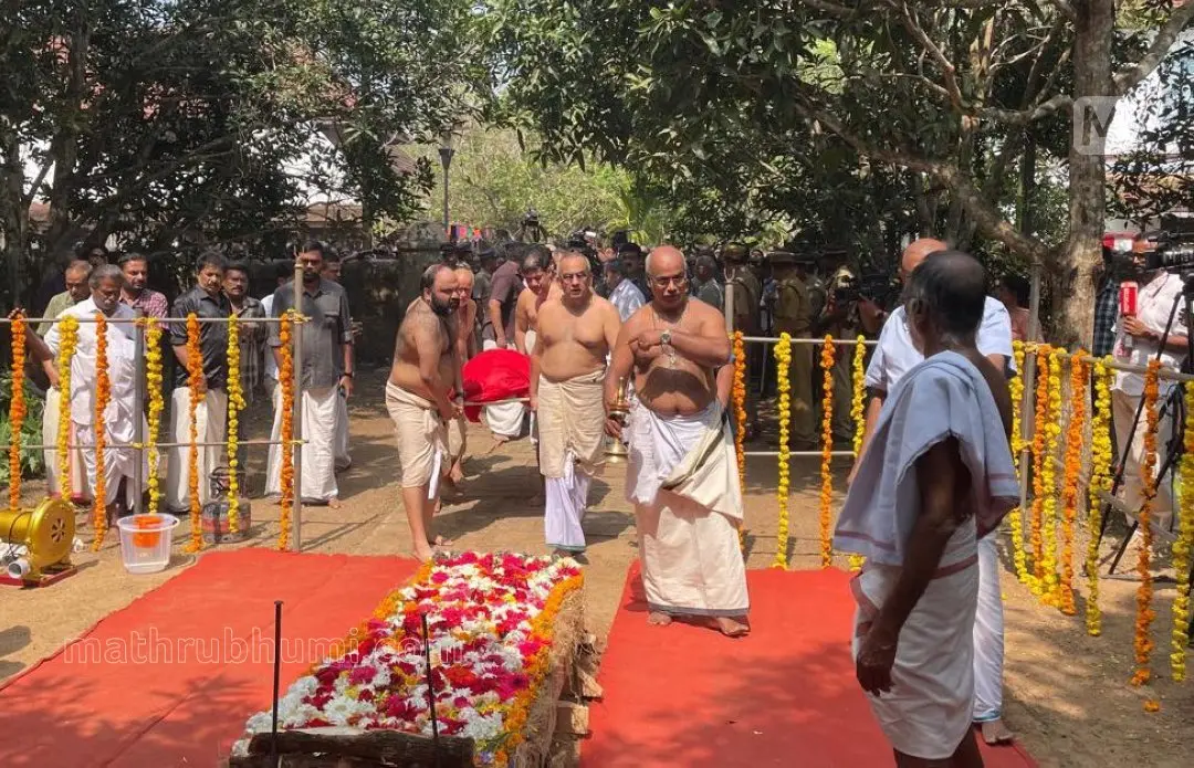 P Jayachandran's body taken to ancestral home for final rites | Photo: Shihab Thangal