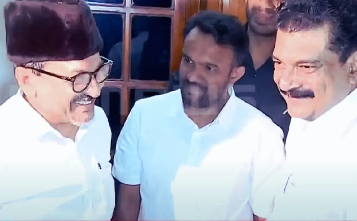 panakkad sadiq ali shihab thangal with pv anvar