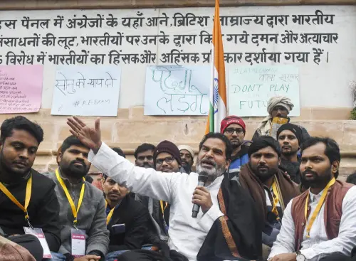 Prashant Kishor, who was on a fast-unto-death over BPSC question paper leak allegations, addresses the gathering at the Gandhi Maidan on Sunday. |PTI