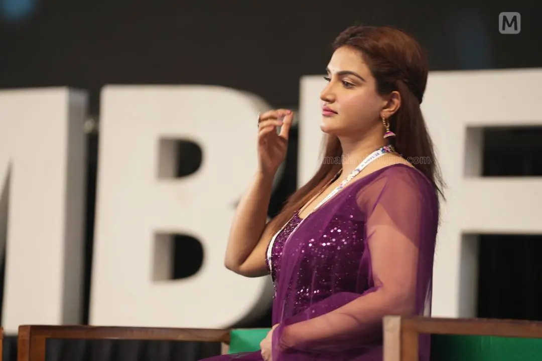 Film actress Honey Rose in a session at Mathrubhumi International Festival of Letters 2024 ( MBIFL ) at Thiruvananthapuram | Photo: Praveendas, Mathrubhumi