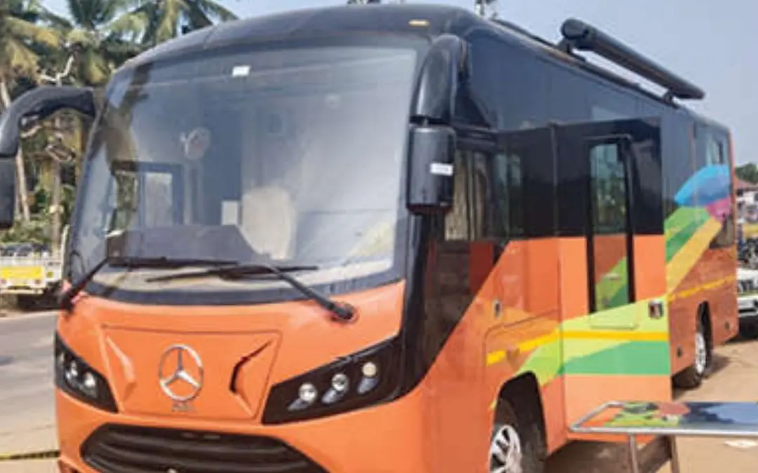 Caravan stopped at Karimbanappalam