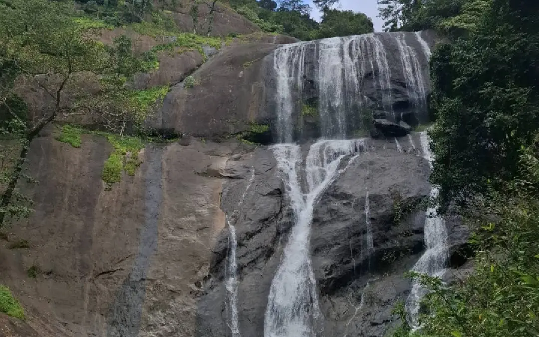 Thusharagiri waterfall