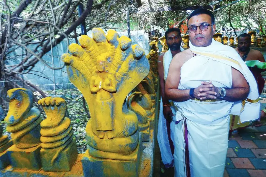 Cricket legend Sehwag visits temple in Palakkad, enjoys Kerala Sadhya, interacts with locals
