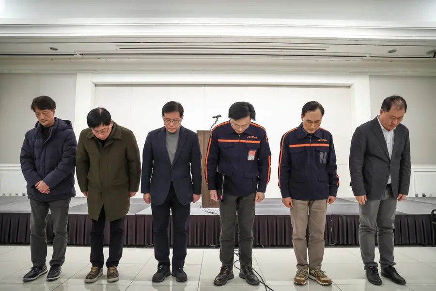 South Korea plane crash: ‘Little chance of survival’ with airliner ‘almost completely destroyed’
