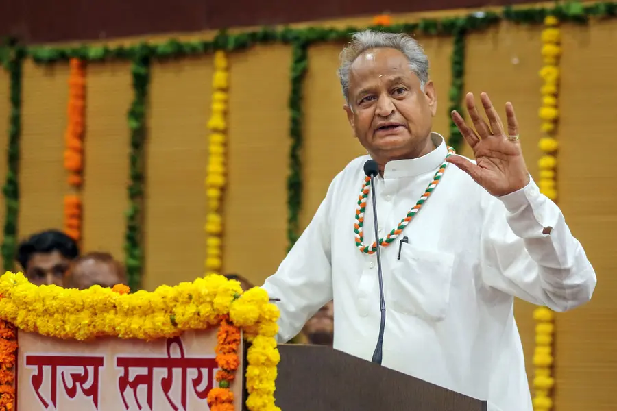 9 new districts cancelled in Rajasthan; Gehlot slams government's confused decision-making | WATCH