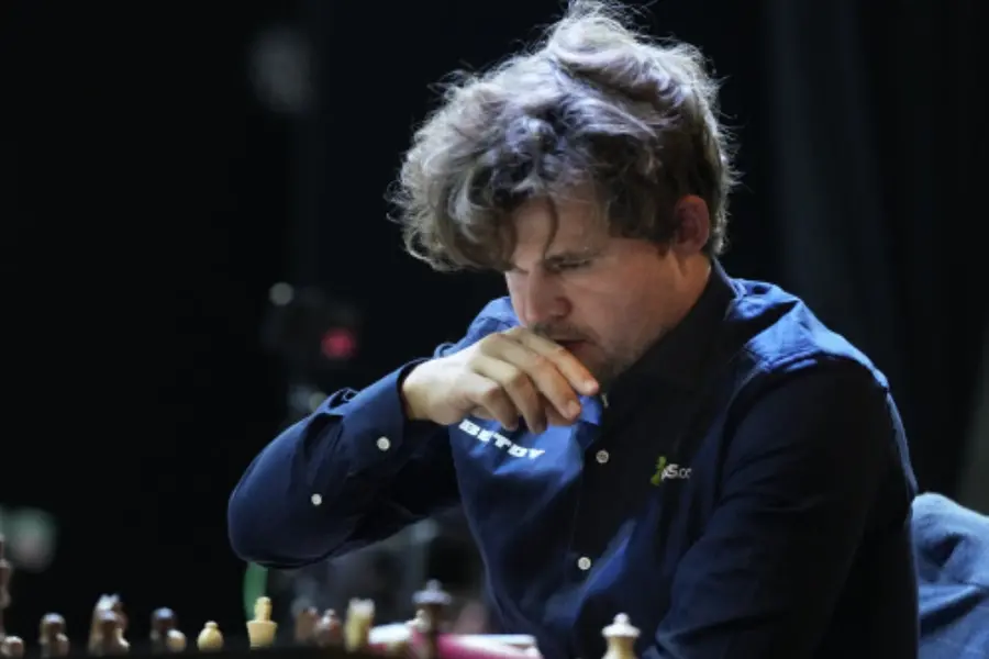 Chess wizard Carlsen disqualified from premium championship for showing up in jeans | VIDEO