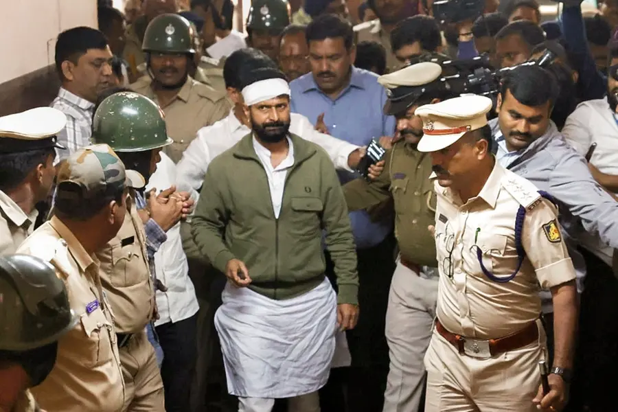 Obscene remark issue: Karnataka govt hands over case to CID, triggers political row